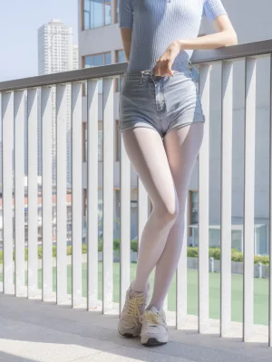 《媛媛-001》｜森萝财团 · 59张写真、1 个视频