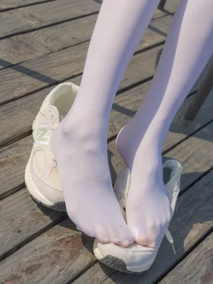 《媛媛-001》｜森萝财团 · 59张写真、1 个视频