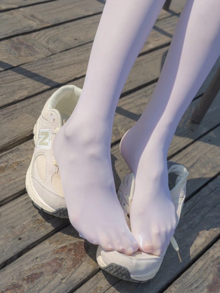 《媛媛-001》｜森萝财团 · 59张写真、1 个视频