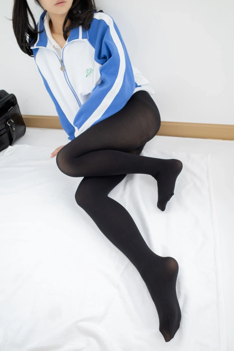 《内部-004》｜森萝财团 · 45张写真