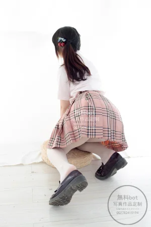 《無料-01》｜森萝财团 · 102张写真、1 个视频