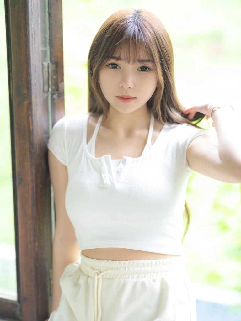 《晴涩-01E》｜森萝财团 · 109张写真、1 个视频