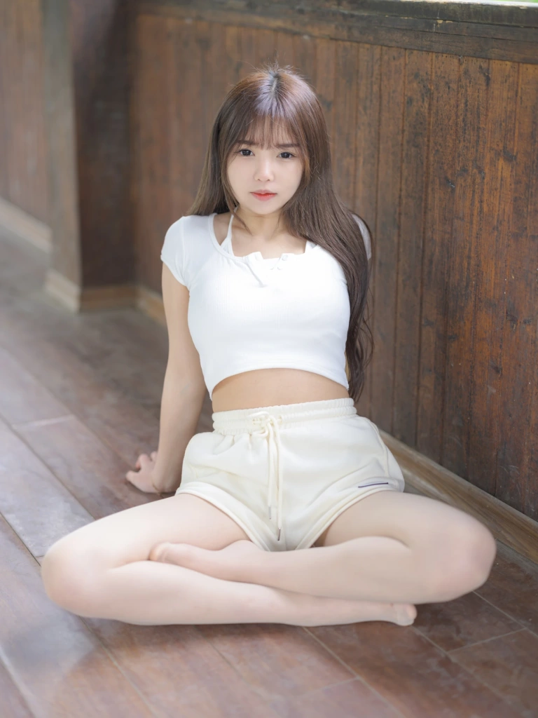 《晴涩-01E》｜森萝财团 · 109张写真、1 个视频