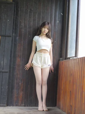 《晴涩-01E》｜森萝财团 · 109张写真、1 个视频
