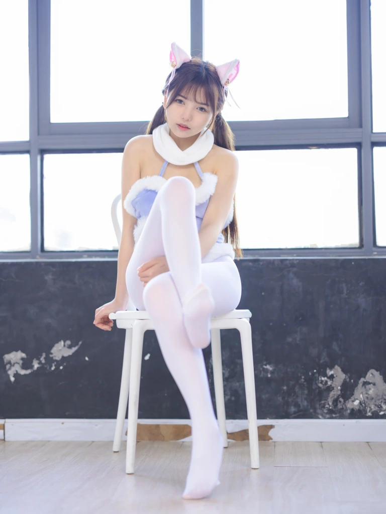 《晴涩-02E》｜森萝财团 · 96张写真、1 个视频