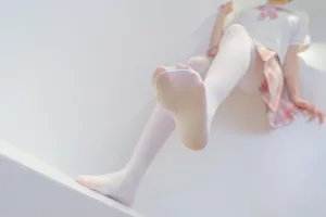 《微风-03》｜森萝财团 · 109张写真、1 个视频