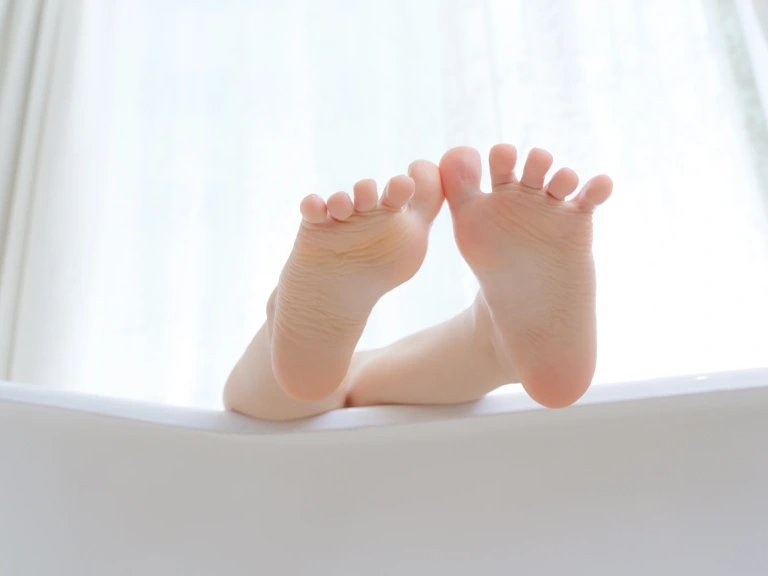 《晴涩-06E》｜森萝财团 · 108张写真、1 个视频