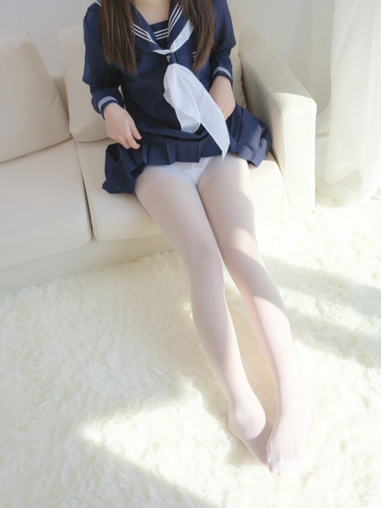 《雨云-07E 4K》｜森萝财团 · 142张写真、1 个视频