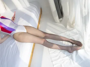 《微风-08》｜森萝财团 · 110张写真、1 个视频