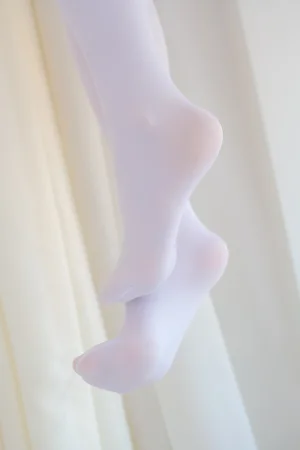 《雏菊-08》｜森萝财团 · 123张写真、1 个视频