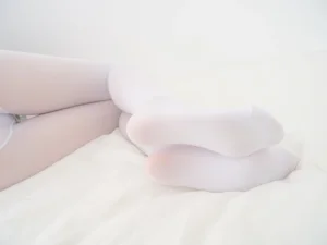 《小恩 白丝碎花裙》｜紧急企划 · 100张写真、1 个视频