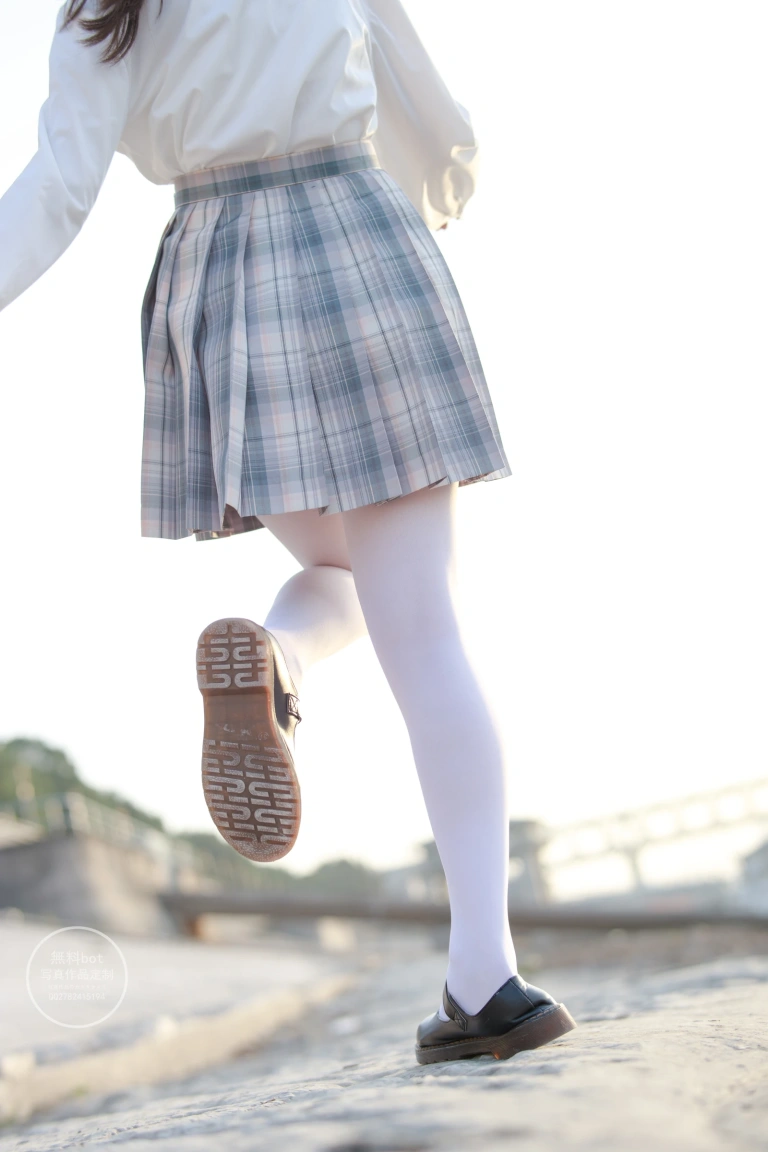 《有料-12》｜森萝财团 · 80张写真