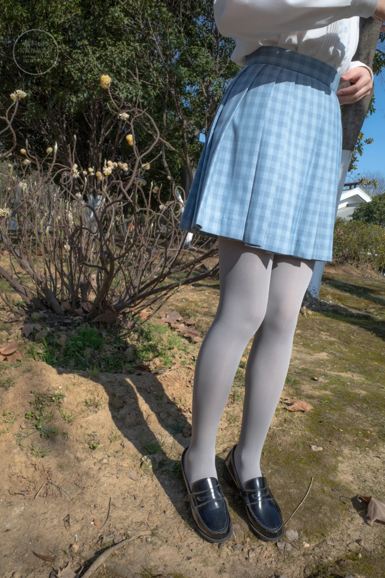 《有料-30》｜森萝财团 · 100张写真