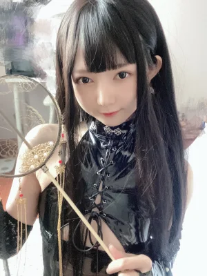 《靡烟》｜51酱 · 35张写真