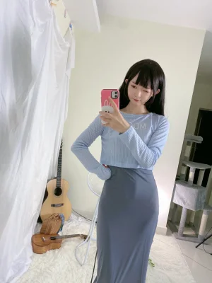 《吉他妹妹自拍》｜51酱 · 25张写真、3 个视频