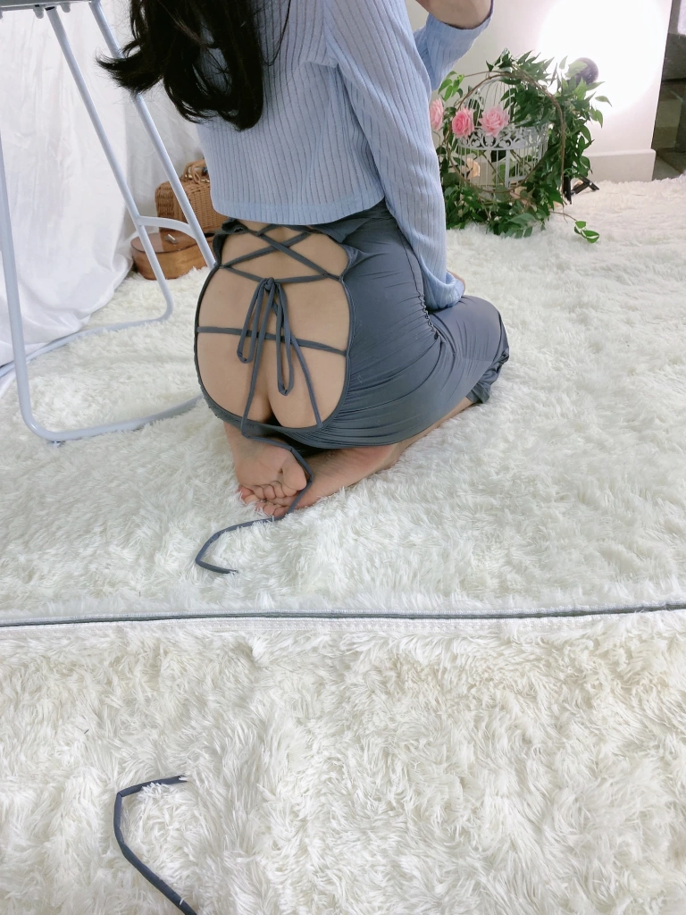 《吉他妹妹自拍》｜51酱 · 25张写真、3 个视频