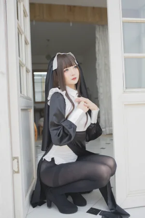《修女》｜51酱 · 24张写真