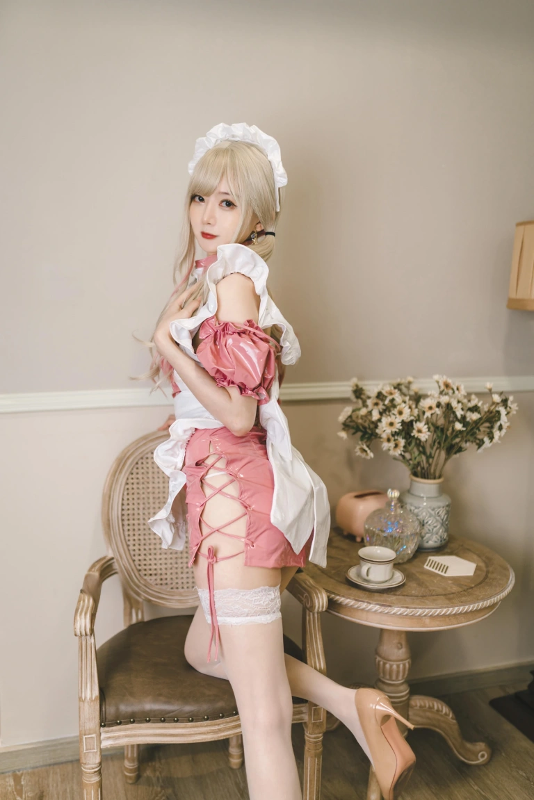 《可爱女仆》｜51酱 · 12张写真