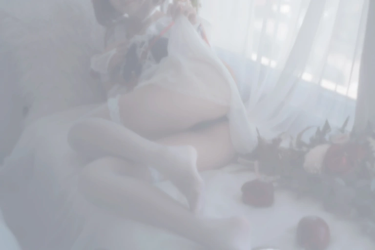《白雪姬》｜三度_69 · 41张写真、3 个视频