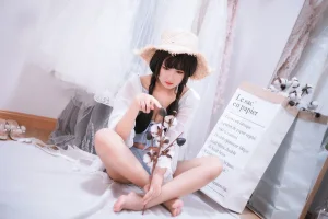 《房间里的夏天》｜三度_69 · 42张写真