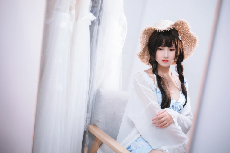 《房间里的夏天》｜三度_69 · 42张写真