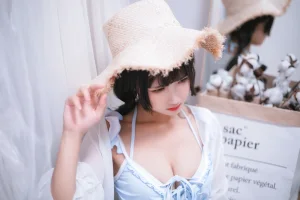 《房间里的夏天》｜三度_69 · 42张写真