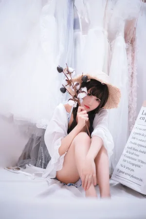 《房间里的夏天》｜三度_69 · 42张写真