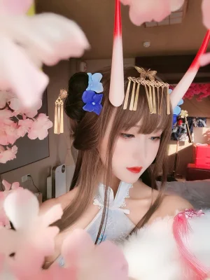 《能代 冬雪沁香》｜三度_69 · 31张写真、2 个视频