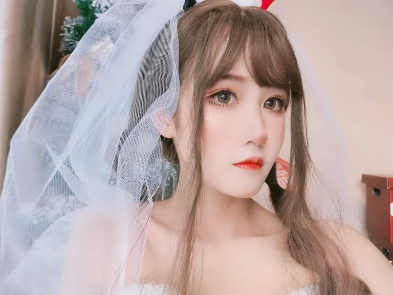 《圣诞小鹿》｜三度_69 · 22张写真、2 个视频