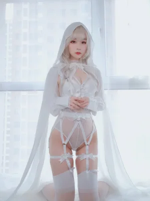 《纯白圣女》｜白银81 · 56张写真、6 个视频