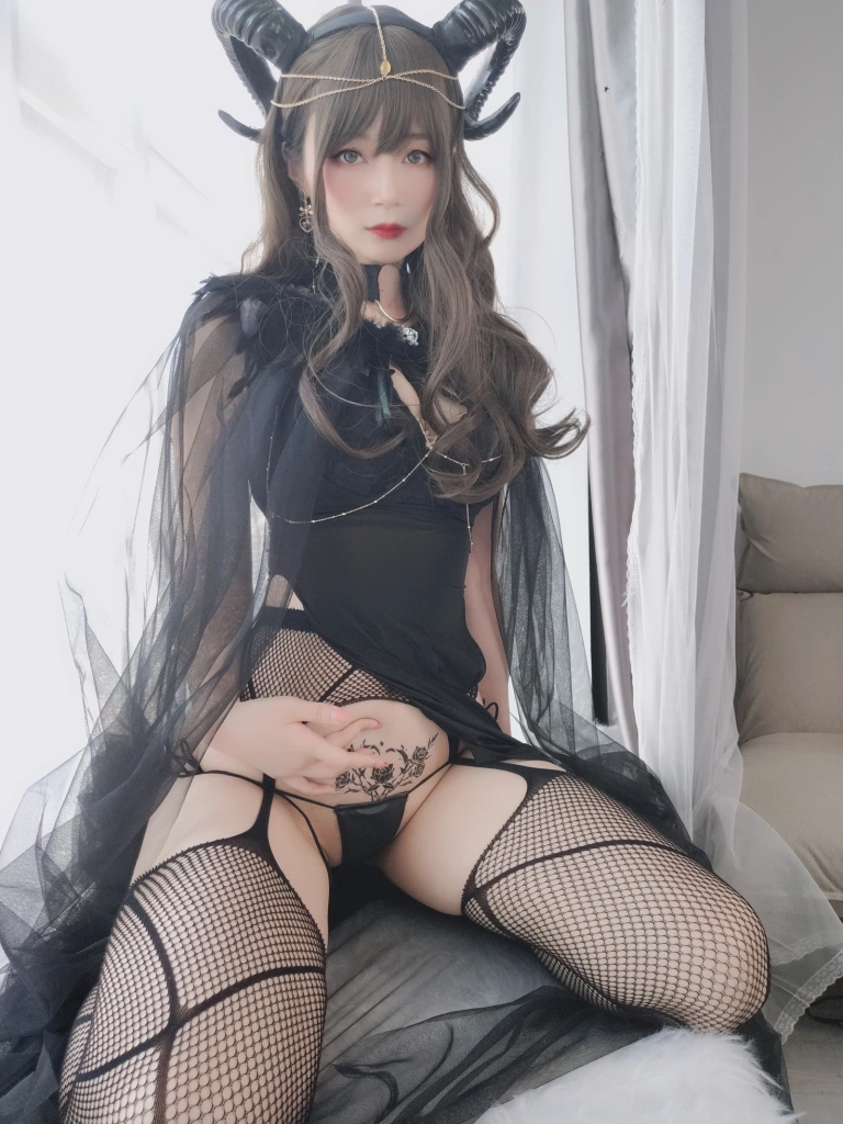 《黑山魅魔》｜白银81 · 50张写真、1 个视频