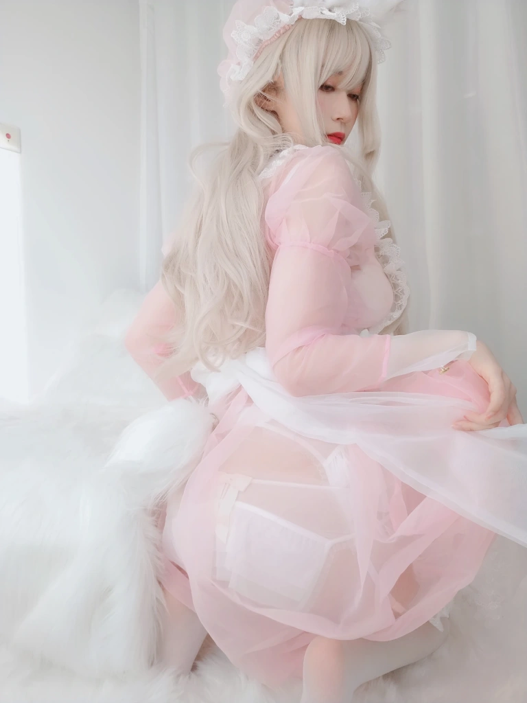 《女仆小兔子》｜白银81 · 85张写真、3 个视频