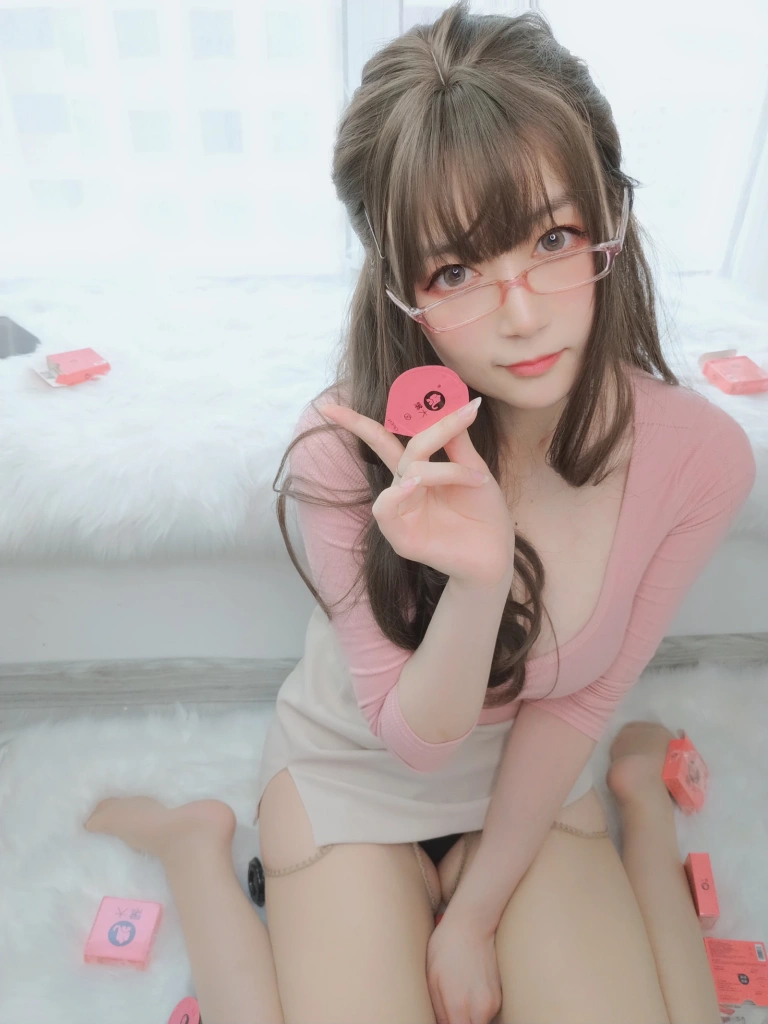 《甜美后辈》｜白银81 · 153张写真、7 个视频