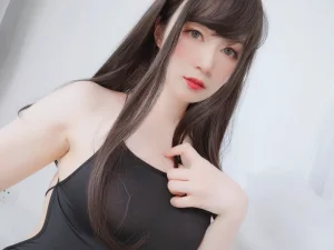 《露背上衣》｜白银81 · 63张写真、1 个视频