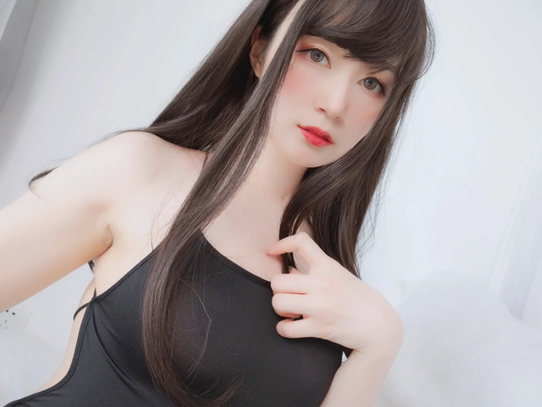 《露背上衣》｜白银81 · 63张写真、1 个视频