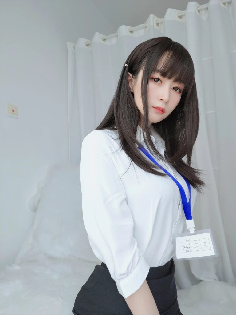 《制服》｜白银81 · 125张写真、8 个视频