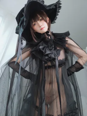 《自撮り Vol.44 见习魔女》｜白银81 · 126张写真、6 个视频