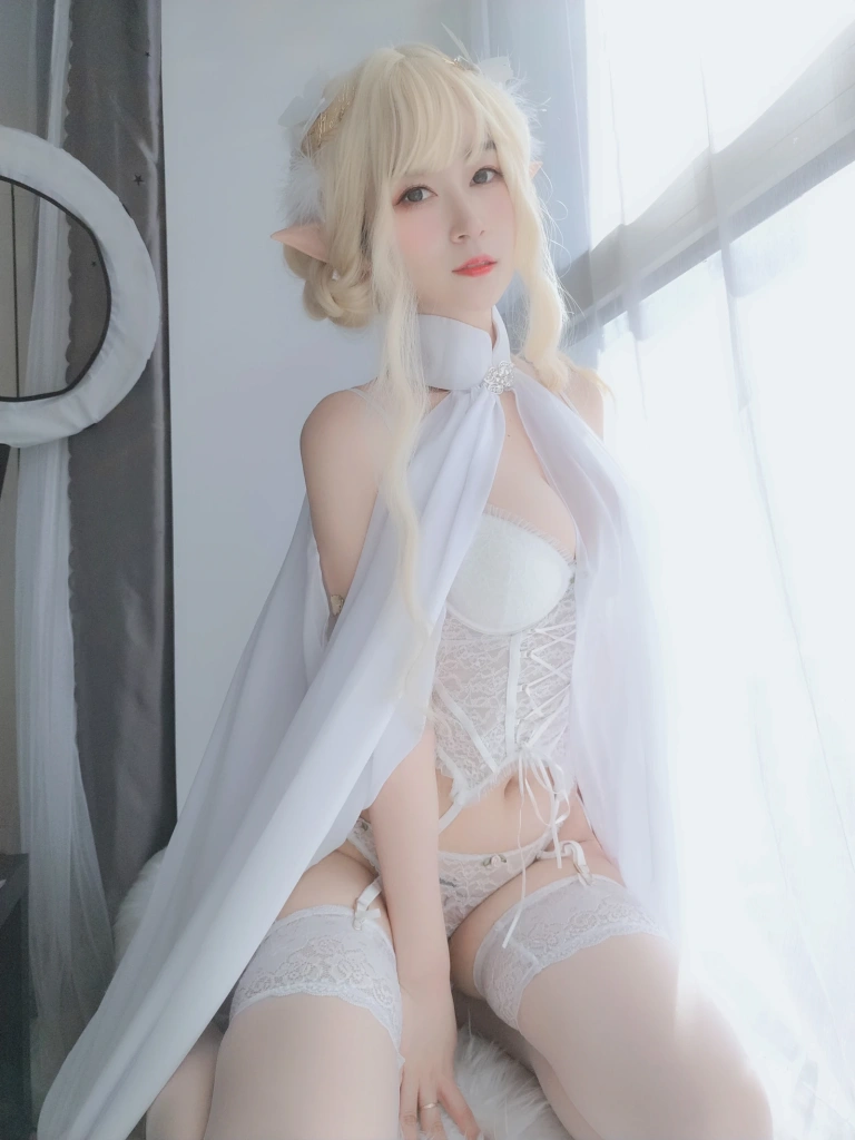 《自撮り Vol.45 小白羊》｜白银81 · 141张写真、8 个视频