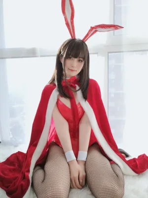 《自撮り Vol.50 圣诞兔女郎》｜白银81 · 97张写真、6 个视频
