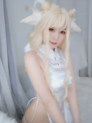《小白羊 旗袍》｜白银81 · 101张写真、7 个视频