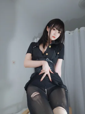 《抖S姐姐》｜白银81 · 59张写真、2 个视频