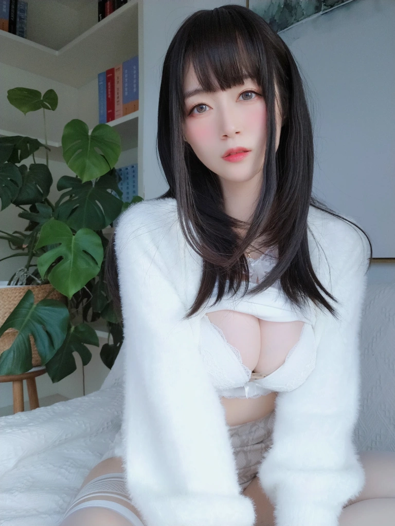 《自撮り Vol.47（動画入り）》｜白银81 · 121张写真、3 个视频