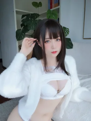 《自撮り Vol.47（動画入り）》｜白银81 · 121张写真、3 个视频