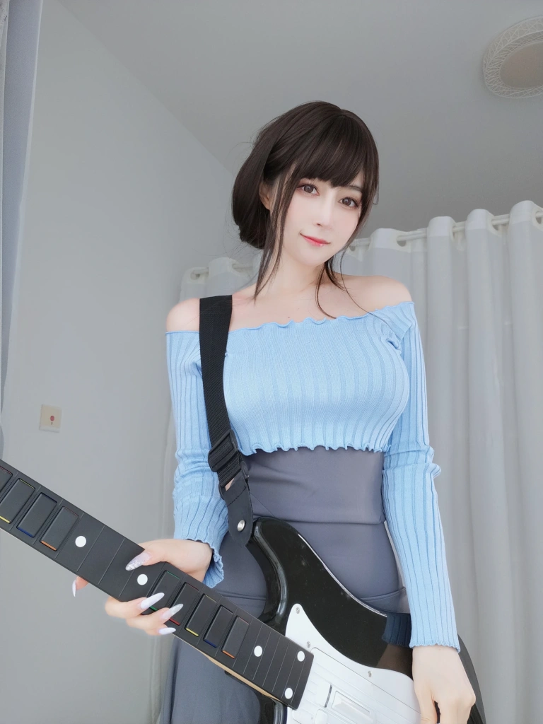 《自撮りVol.59 吉他妹妹》｜白银81 · 165张写真