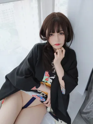 《和服下的秘密》｜白银81 · 64张写真、2 个视频
