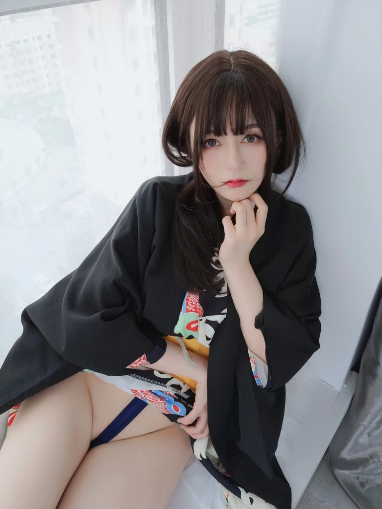 《和服下的秘密》｜白银81 · 64张写真、2 个视频