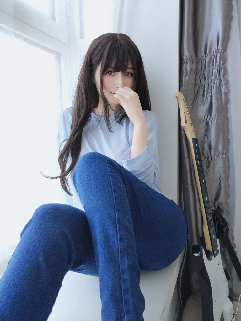 《2021.12月会员合集（全11期）》｜白银81 · 259张写真、8 个视频