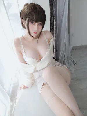 《2022.01月会员合集（全17期）》｜白银81 · 381张写真、10 个视频