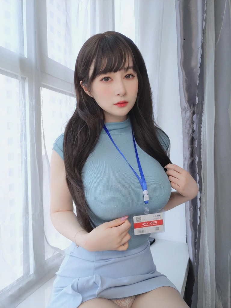 《巨乳の後輩》｜白银81 · 183张写真、7 个视频