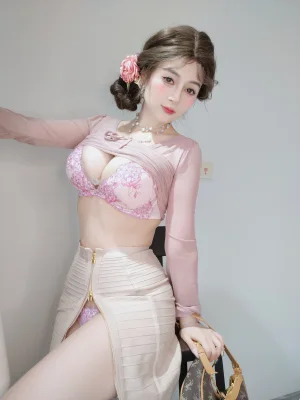 《Fantia 2024年12月会员合集》｜白银81 · 102张写真、5 个视频